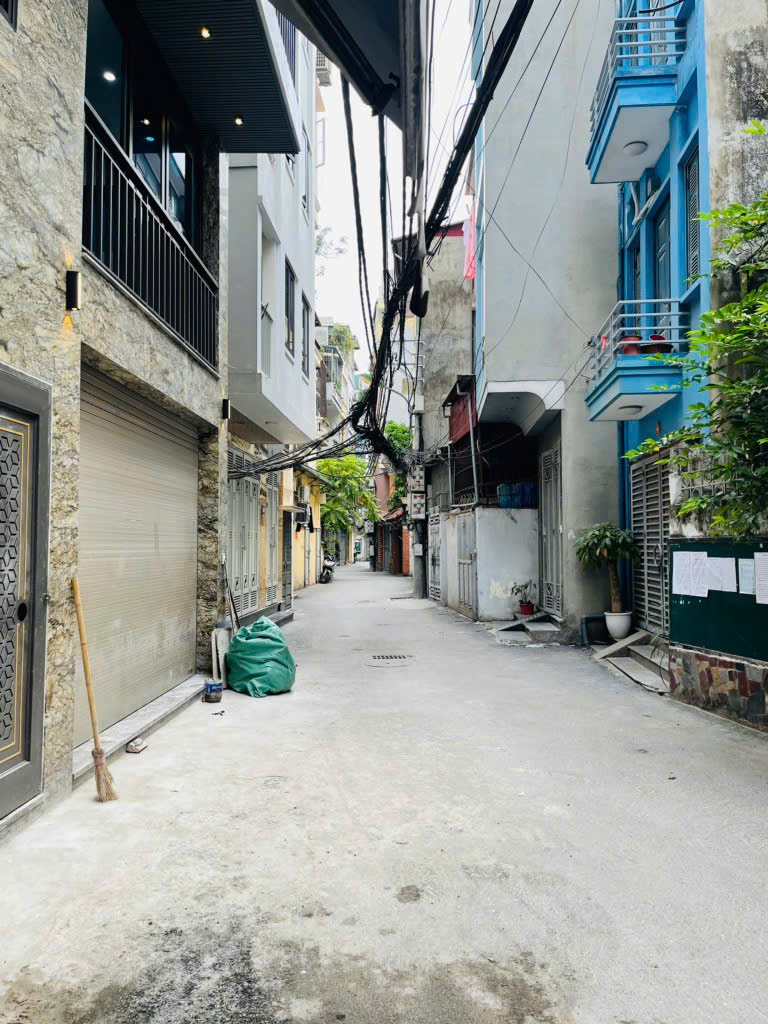 Tôi chính chủ cần bán gấp nhà riêng 46m 6 tầng ngõ 521 Trương Định. Gara Ô tô, KD LH: 0336277055 - Không tiếp MG